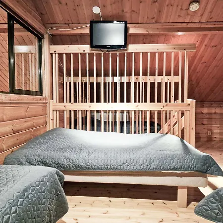 Lumikki - 8 Henkiloelle, Luoteis-himos Ski-in/out, 121m² Villa Jämsä