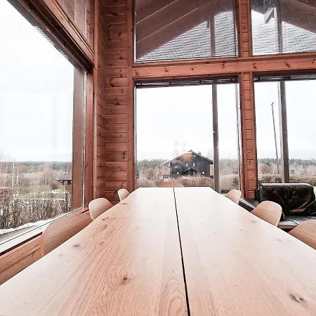 Lumikki - 8 Henkiloelle, Luoteis-himos Ski-in/out, 121m² Jämsä