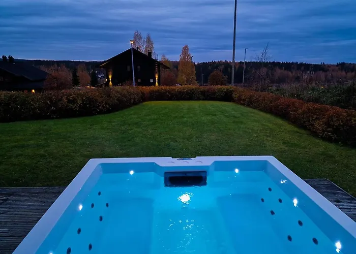 Lumikki - 8 Henkiloelle, Luoteis-himos Ski-in/out, 121m² Villa